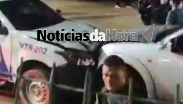 Embriagado, motorista de caminhonete atropela casal e colide contra carro da Polícia,  em Rio Branco